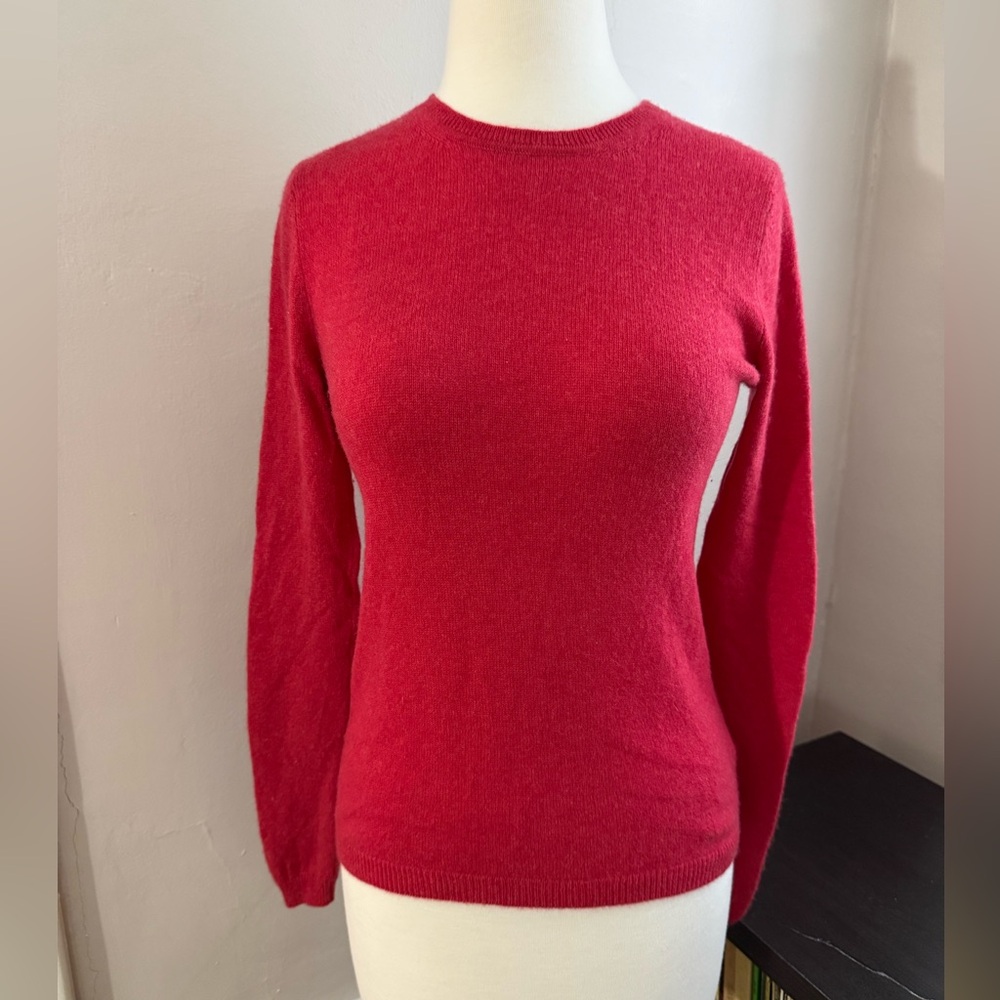 Ellen Tracy 100% Cashmere Cherry Red Crewneck Sweater Soft Luxury Knit Size Sm